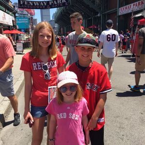 Meet your Posher, Elly