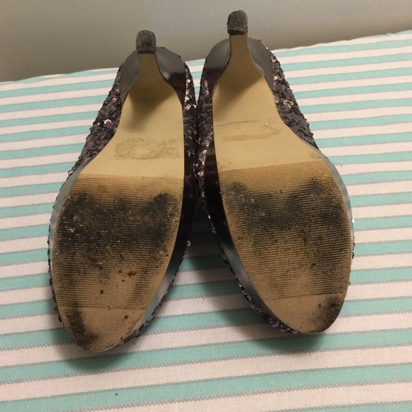 Heels - Picture 3 of 3