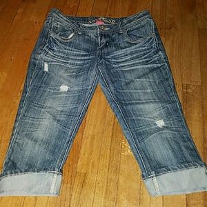 Almost Famous Capris