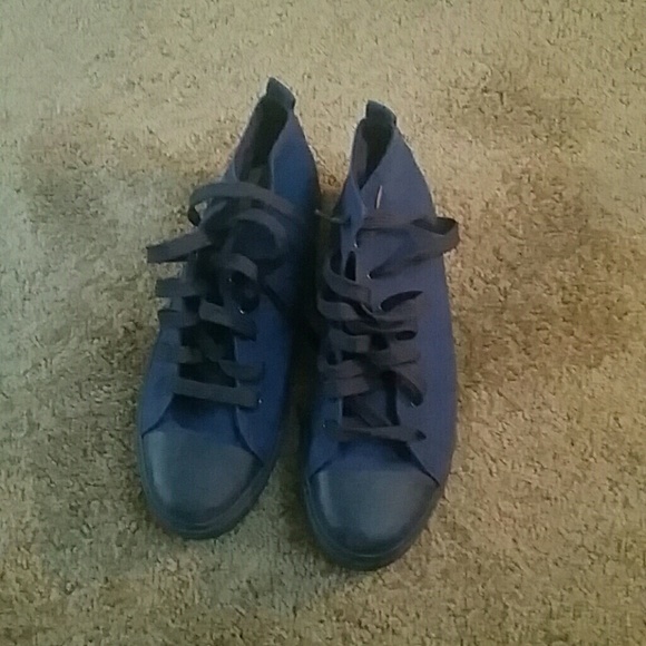 Upper sneakers