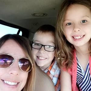 Meet your Posher, Connie