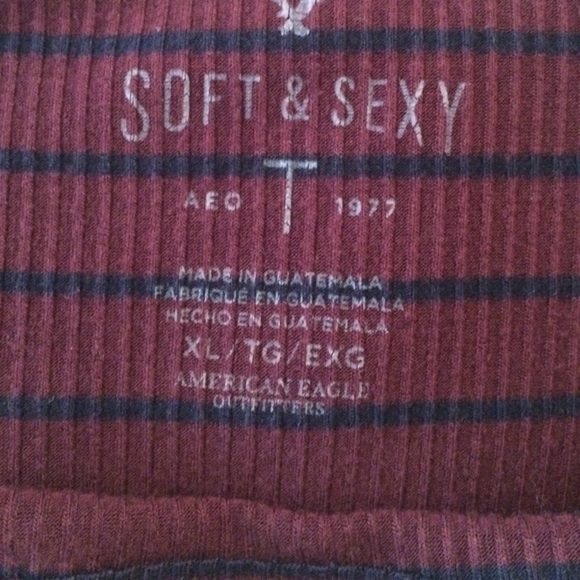 one 3/4 sleeve sweater - Picture 2 of 2