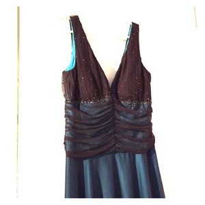 JS Boutique 3/4 length dress in blue/brown
