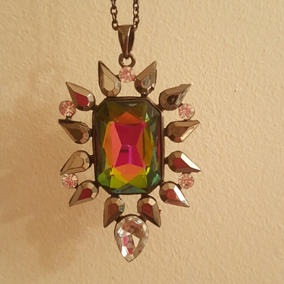 Long statement necklace - Picture 2 of 2