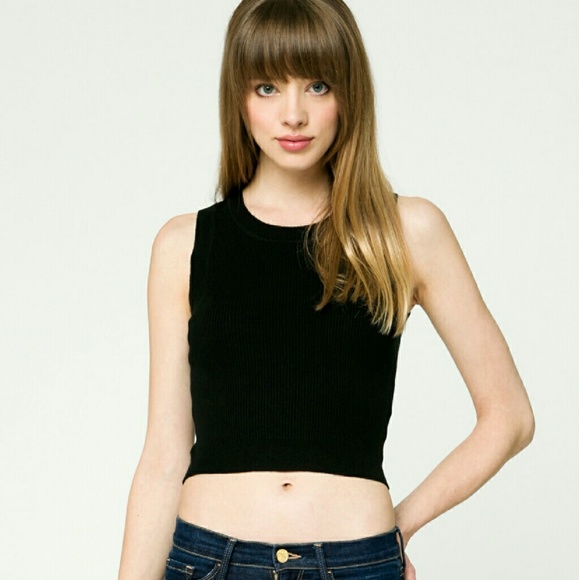 Movint crop top