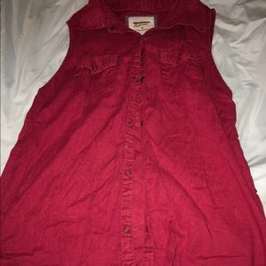 Red button up tank