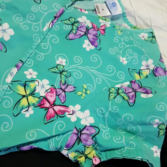 Scrub top - Picture 2 of 2