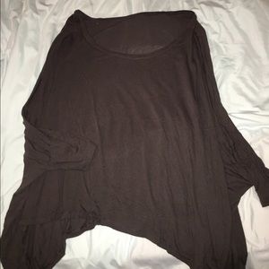 Grey flowy tee with elbow length sleeves