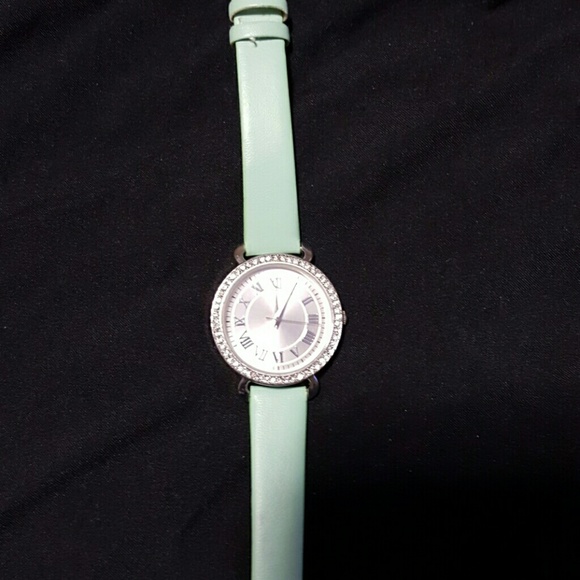 Watch - Picture 1 of 2