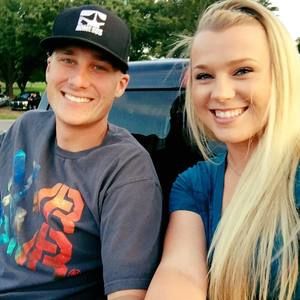 Meet your Posher, Caitlin