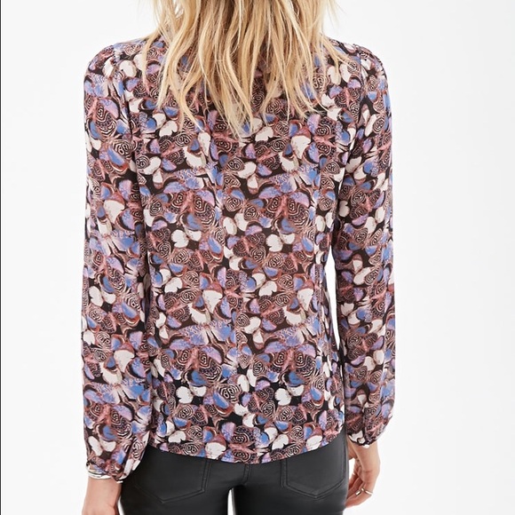 ⛄️️SALE! Forever 21 Blouse - Picture 2 of 4