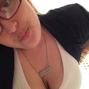 Meet your Posher, Tiffany