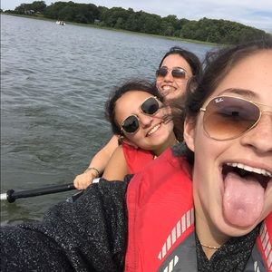 Meet your Posher, Gillian