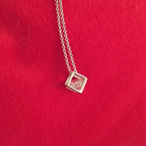 Jewelry - Picture 2 of 4