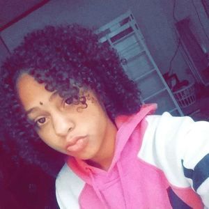 Meet your Posher, Whitney