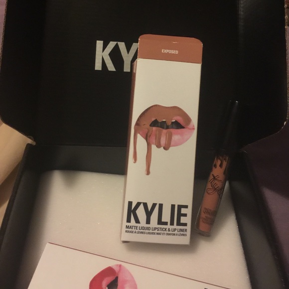 Kylie lip kit exposed