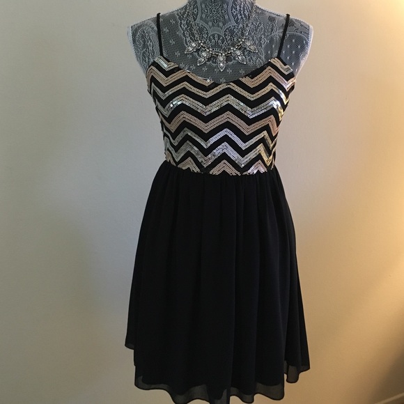 Sequin Chiffon Dress - Picture 2 of 4