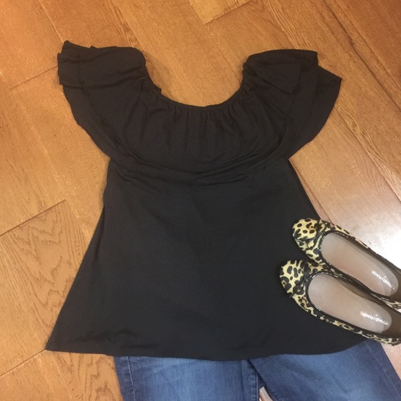 😀SOLD -bundle Fun flounce convertible top.