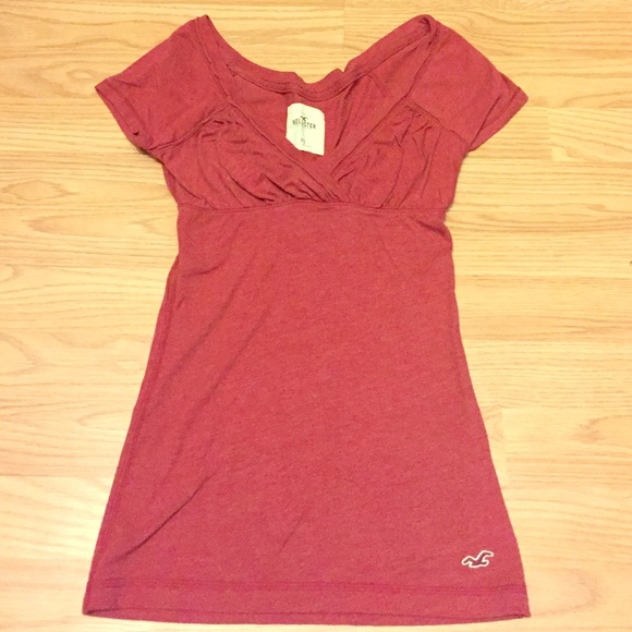 Hollister Tee