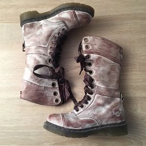 Dr. Martens Triumph 1914 Tall Boot