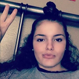 Meet your Posher, Carleigh