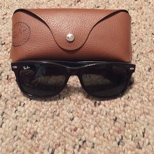 Women's classic Ray Ban Wayfarer