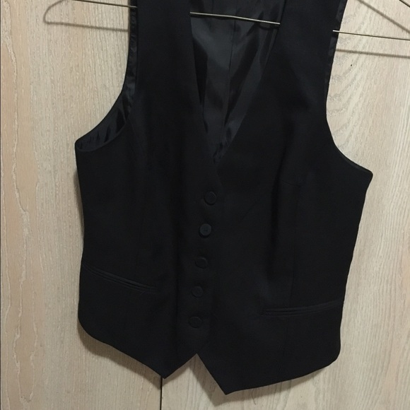 H&M black vest