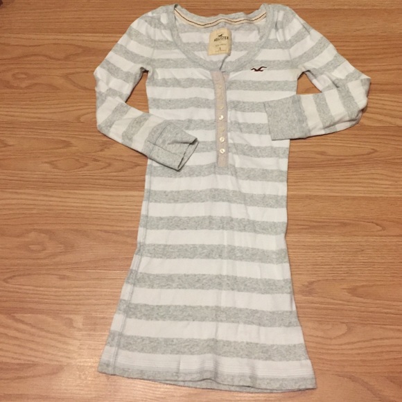 Three quarter sleeve top