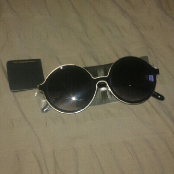 New Gold trim Round glasses