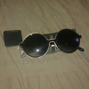 New Gold trim Round glasses