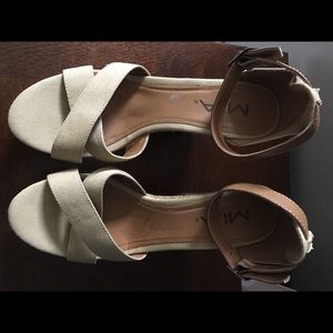 MIA Wedges!