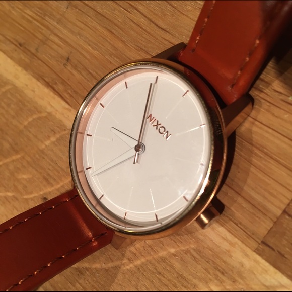 Nixon Kensington women's watch with leather strap