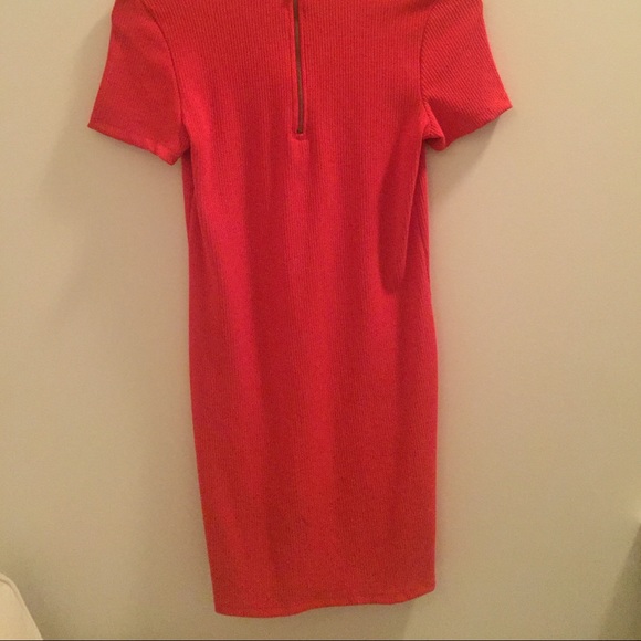 Dress - Picture 4 of 4