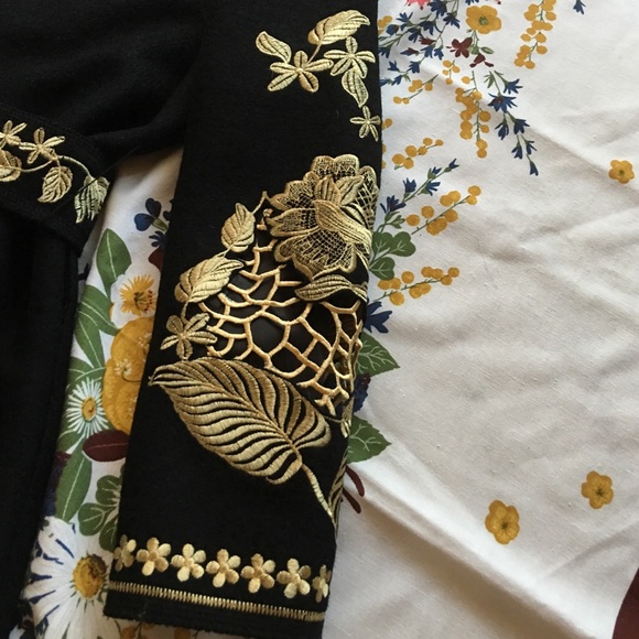 Coat - Picture 3 of 4