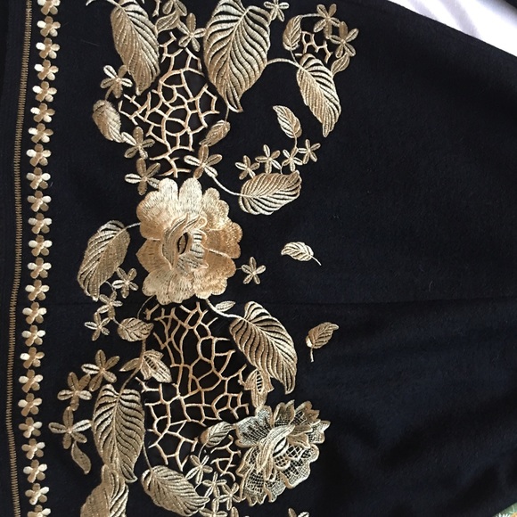 Coat - Picture 4 of 4