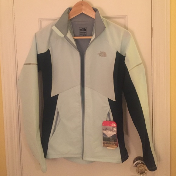 The North Face Jackets & Blazers - NWT The North Face Jacket