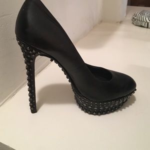 B Brian Atwood stilettos