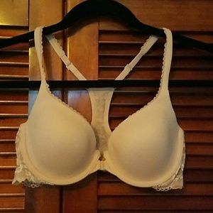 VS Nude front clasp bra