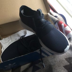 Adidas Tubular Viral