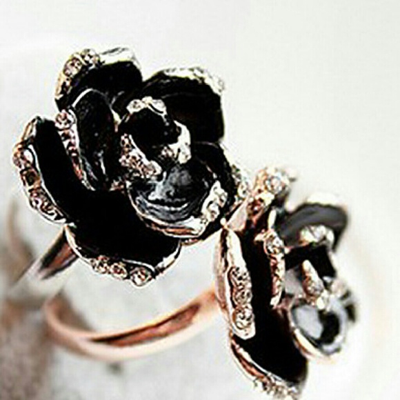 All Sold Out!! - Lovely Floral Ring - Picture 3 of 3