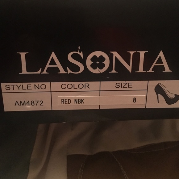 Heels - Picture 2 of 2