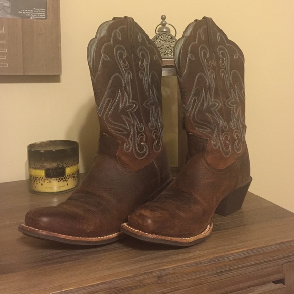 Ariat boots - Picture 1 of 4
