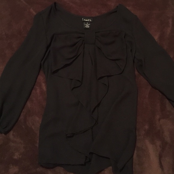 Black bow shirt