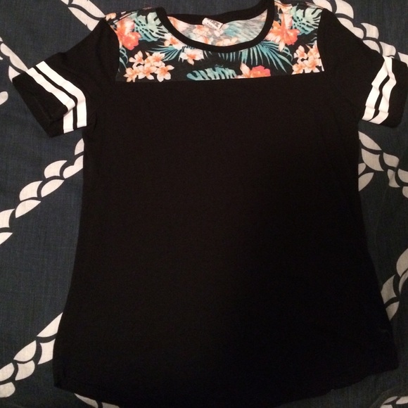 Victoria Secrect Pink T Shirt