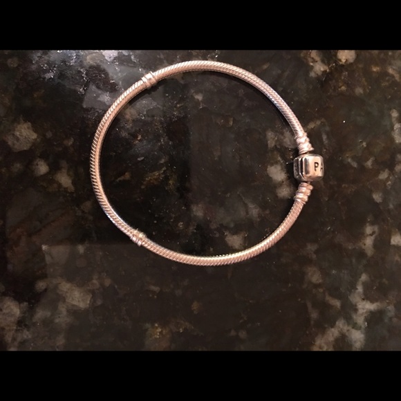 Authentic worn 1x Pandora silver charm bracelet