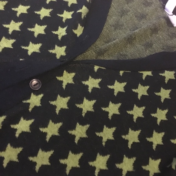 Short starred cardigan. - Picture 2 of 3