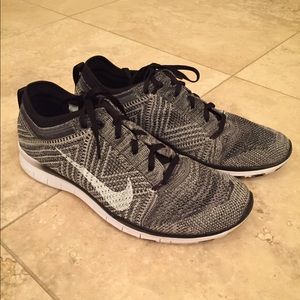 Nike Women's Free Flyknit TR 5.0