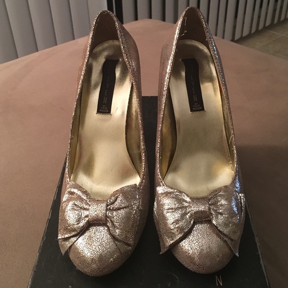 Steven by Steve Madden "Geea" leather pumps