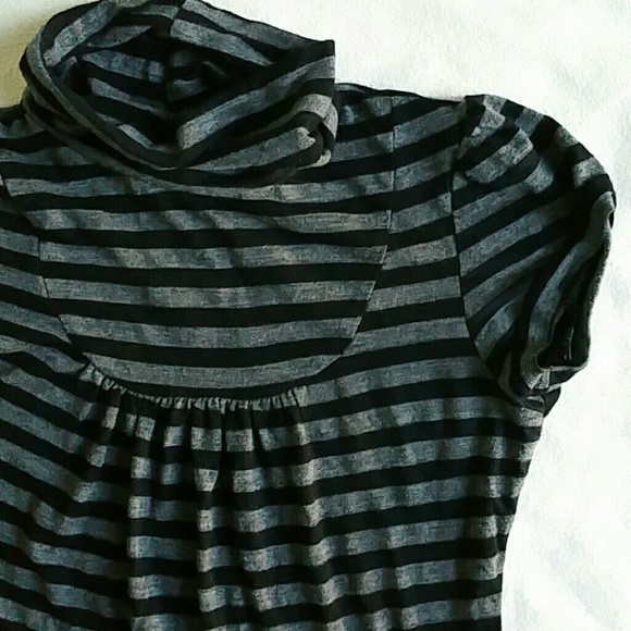 Black & Gray Striped Turtleneck Cap Sleeve Top - Picture 1 of 4