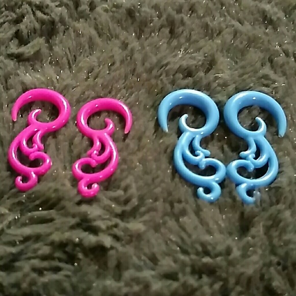 Brand new 10pc spiral ear expanders plugs - Picture 2 of 4